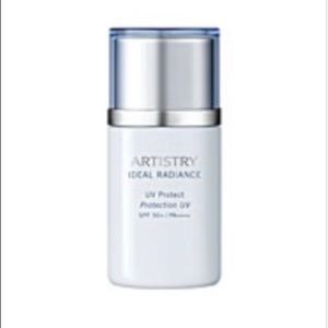 Artistry Ideal Radiance Sun Protector 50+